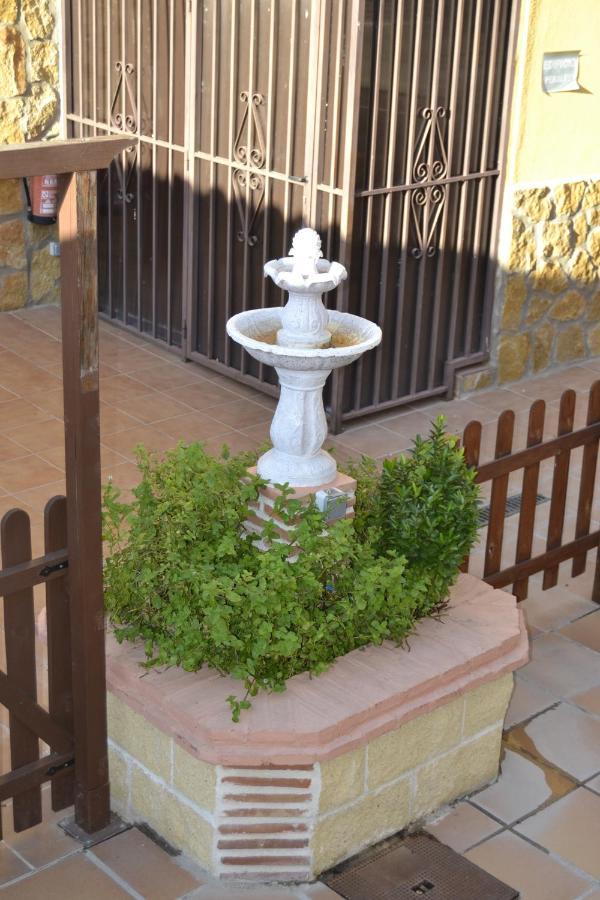 Apartamentos "Casa Rural De Aldea" Aldea del Fresno Eksteriør billede