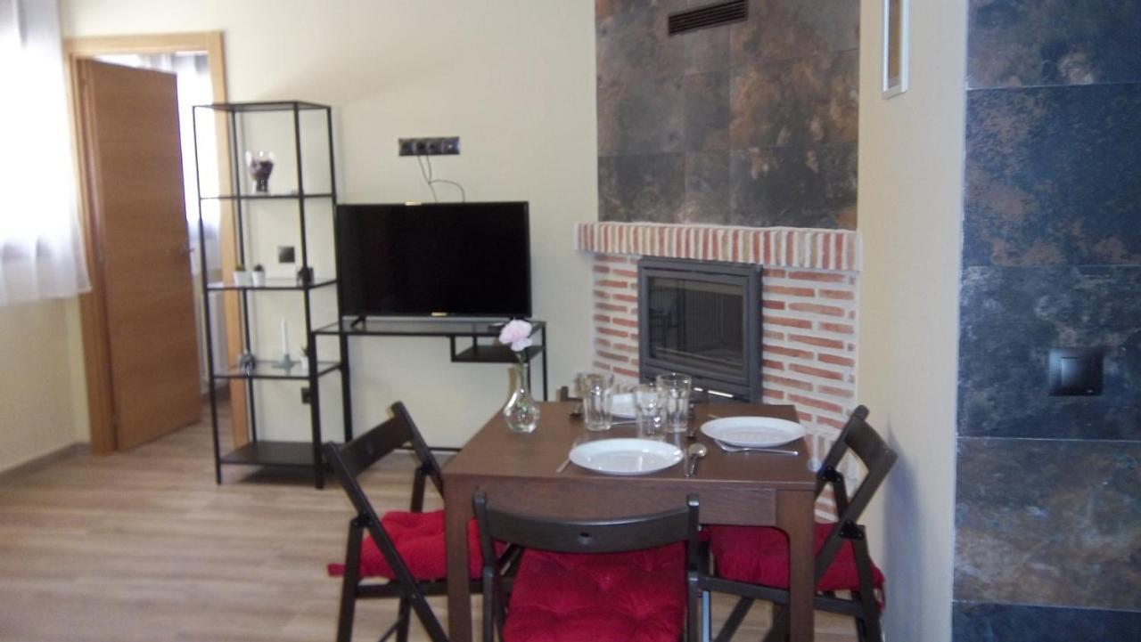 Apartamentos "Casa Rural De Aldea" Aldea del Fresno Eksteriør billede